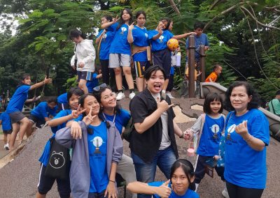 kegiatan olahraga outing di tebet eco park foto 5
